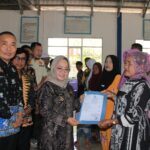MASYARAKAT DESA SRI TANJUNG ANTUSIAS MENGURUS DOKUMEN ADMINDUK